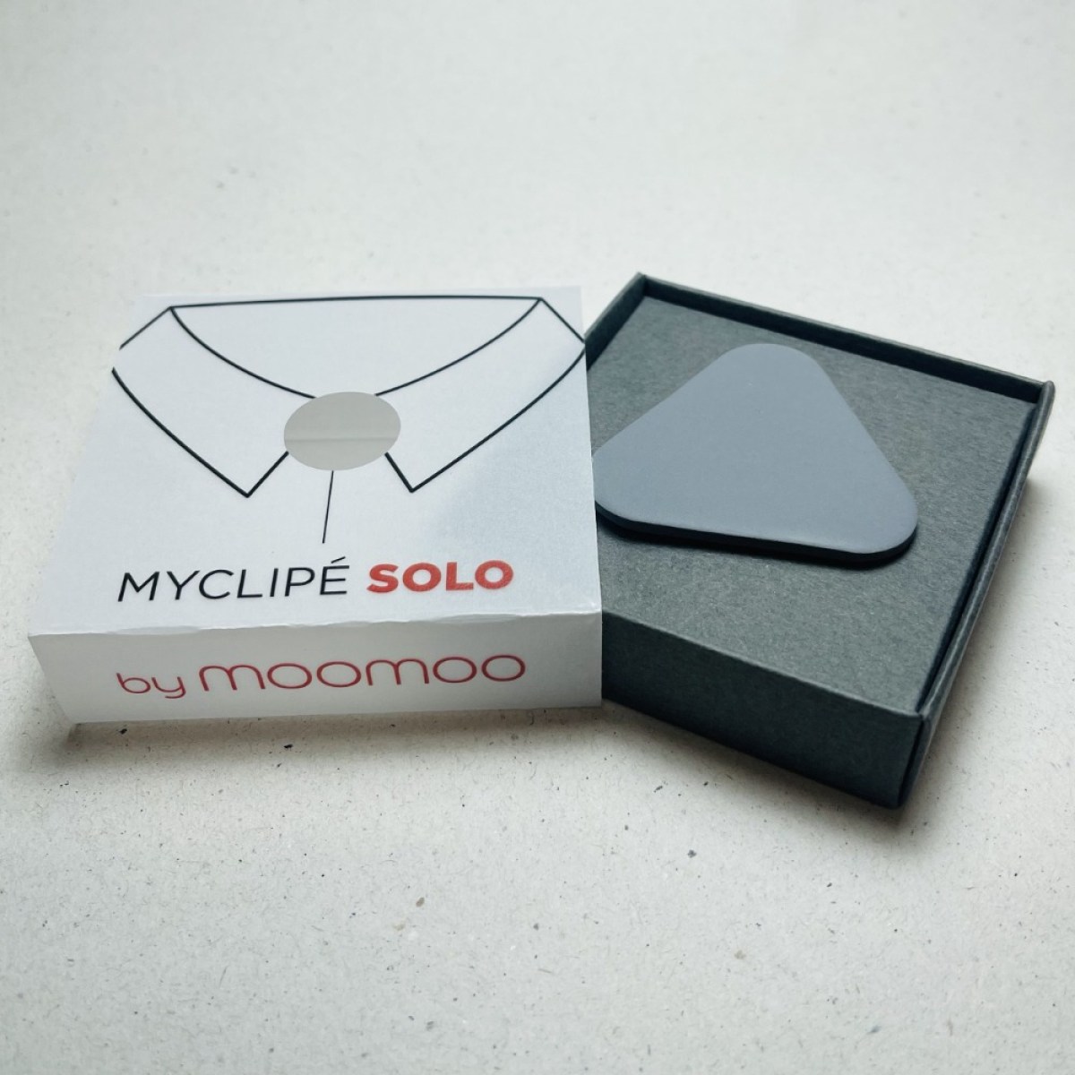 SOLO TRIANGLE DARK GREY